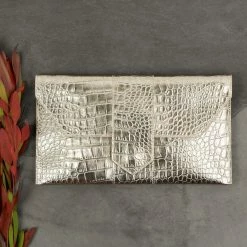 JJ Winters Nikki Clutch - women -Deals Outlets Store 04630625d54642cfa620700b272b2818 c02800ed 62ab 41a3 b405 067f45dd246e 1080x