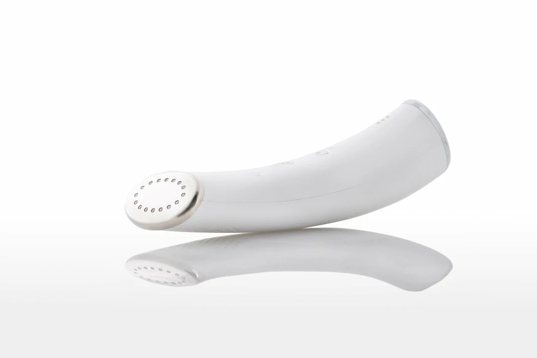 Luminanrg EMS & LED Facial Toning Therapy 2 Luminanrg EMS & LED Facial Toning Therapy - Image 2