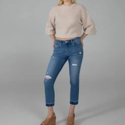 Jag Carter Girlfriend Distressed Capri in Dark Indigo - women