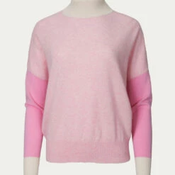 Brodie Cashmere Isabella Colorblock Cashmere Jumper in Crystal Pink - women