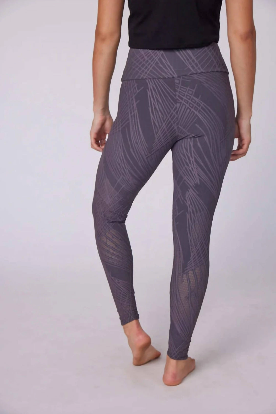 Onzie Midi Legging in Iron Selenite - women 3 Onzie Midi Legging in Iron Selenite - women - Image 3