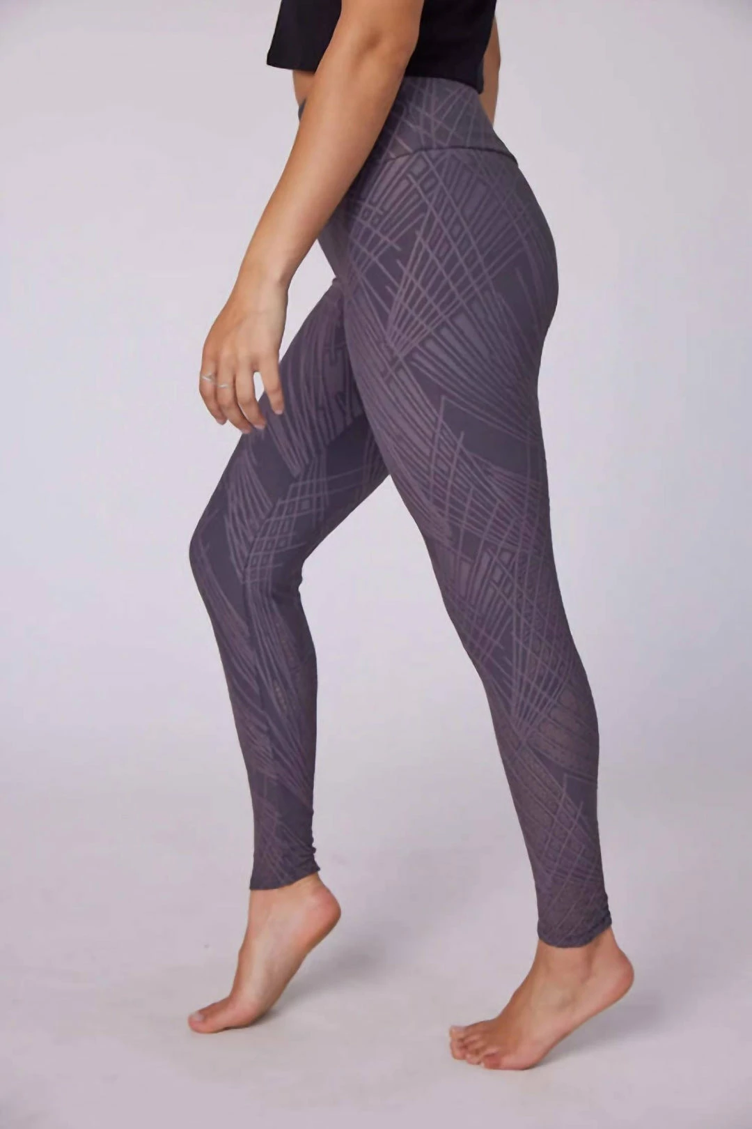 Onzie Midi Legging in Iron Selenite - women 2 Onzie Midi Legging in Iron Selenite - women - Image 2