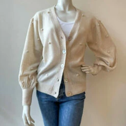 Brodie Cashmere Bonny Bobble V Cardigan in Beige - women